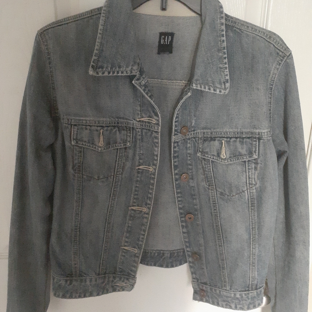A denim jacket.